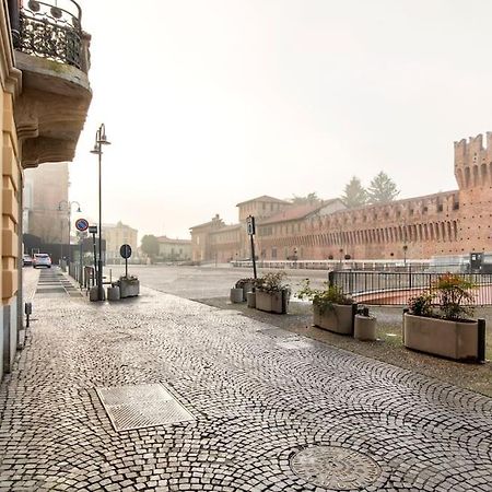 Al Castello Apartment Galliate Екстериор снимка