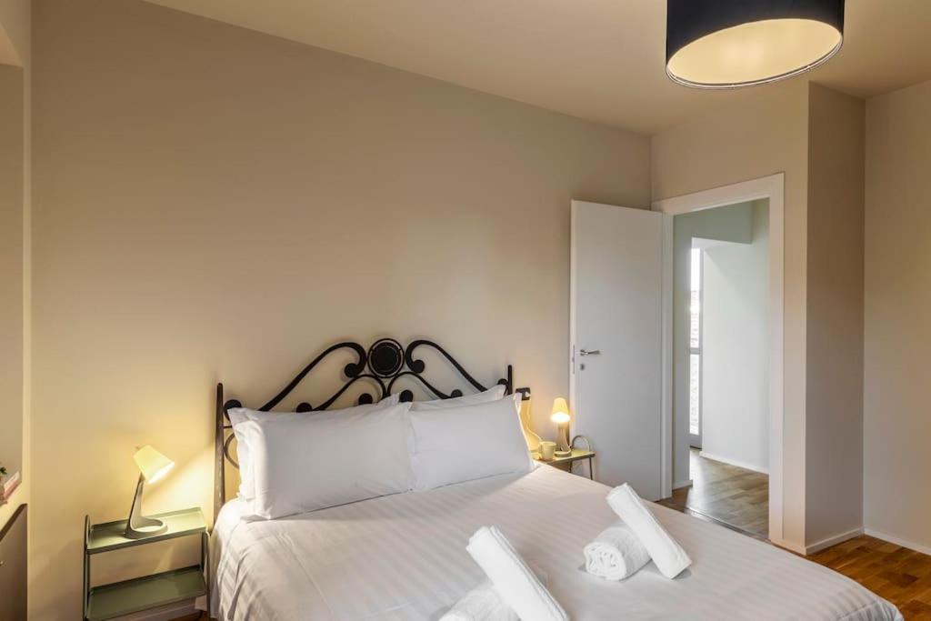 Al Castello Apartment Galliate Екстериор снимка