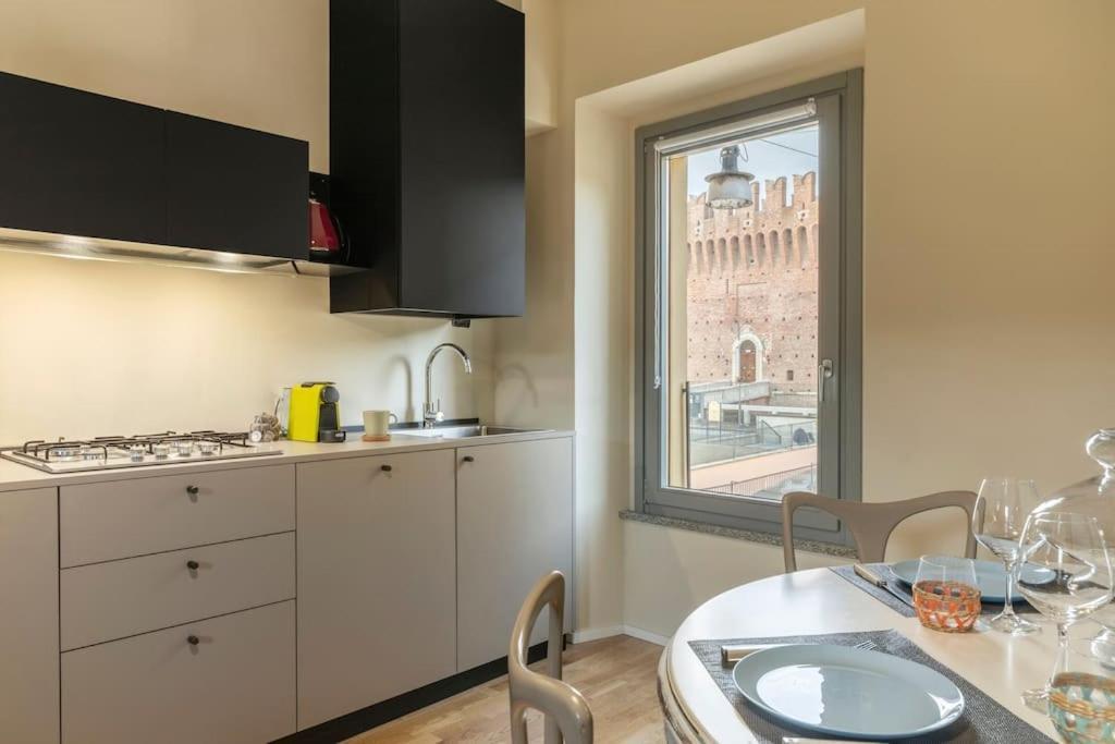 Al Castello Apartment Galliate Екстериор снимка