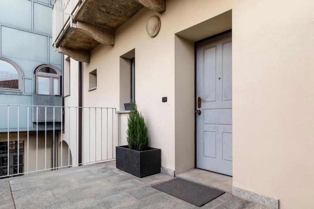 Al Castello Apartment Galliate Екстериор снимка